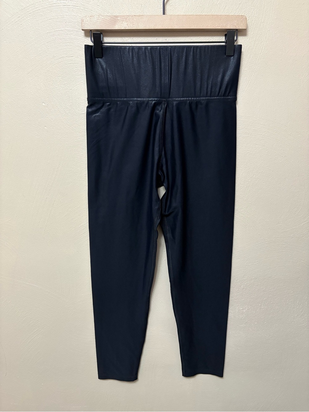 CARBON38 High Rise 7/8 Legging in Takara Shine Black Cropped Size Large - Picture 2 of 9